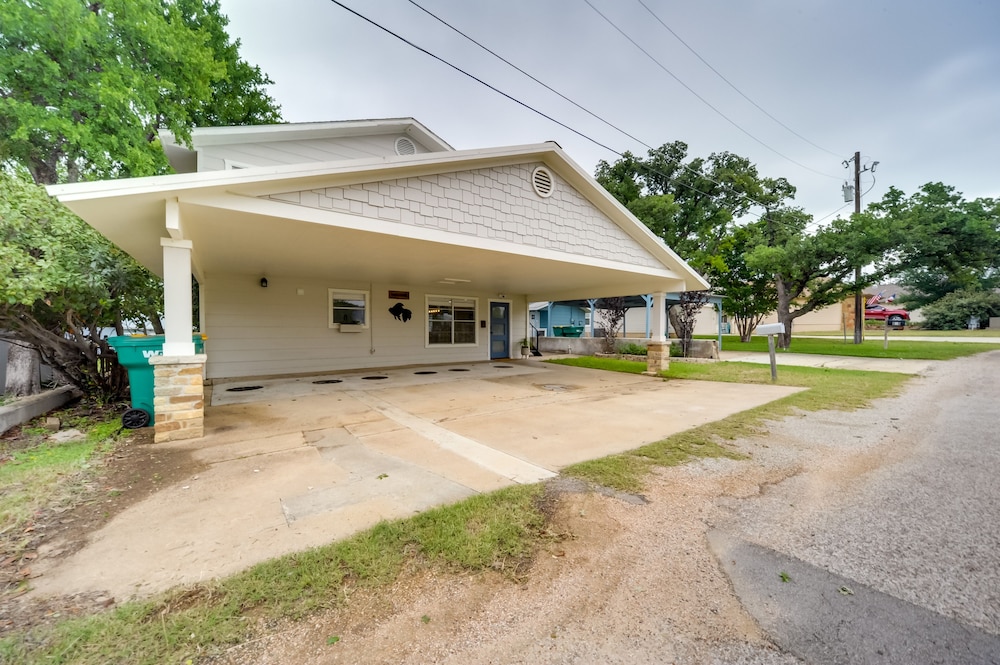 Marble Falls Vacations - Lakefront Granite Shoals Escape w/ Dock! - Property Image 18