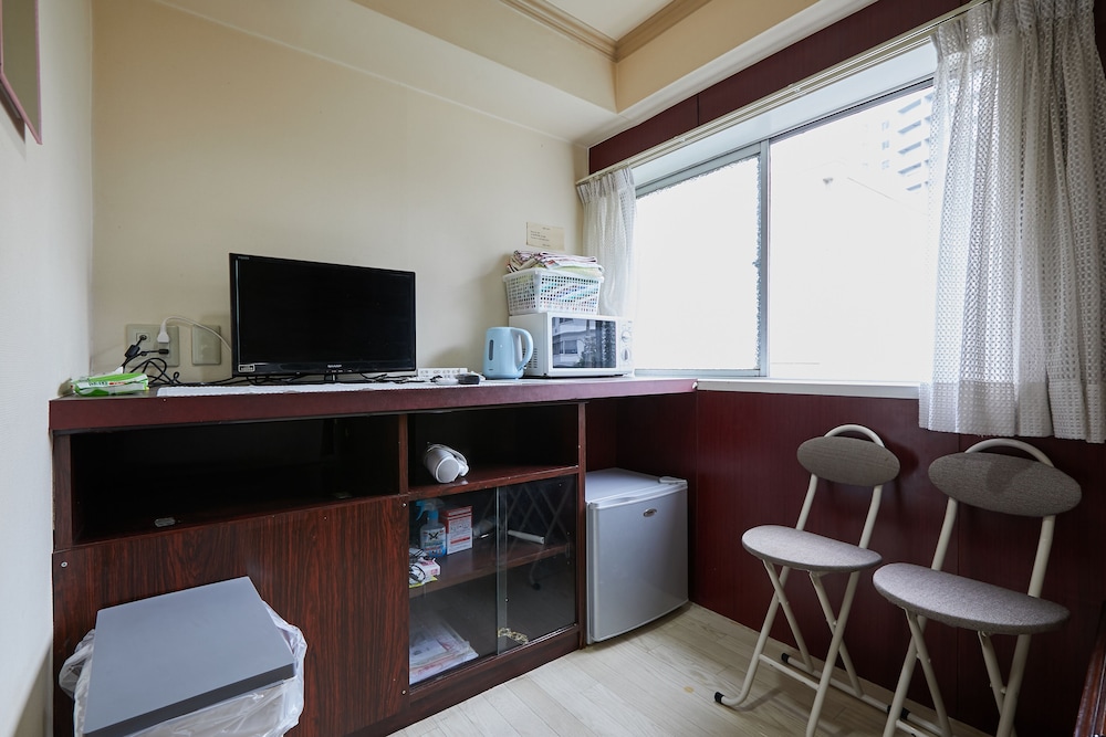 Miki Hall Akabane