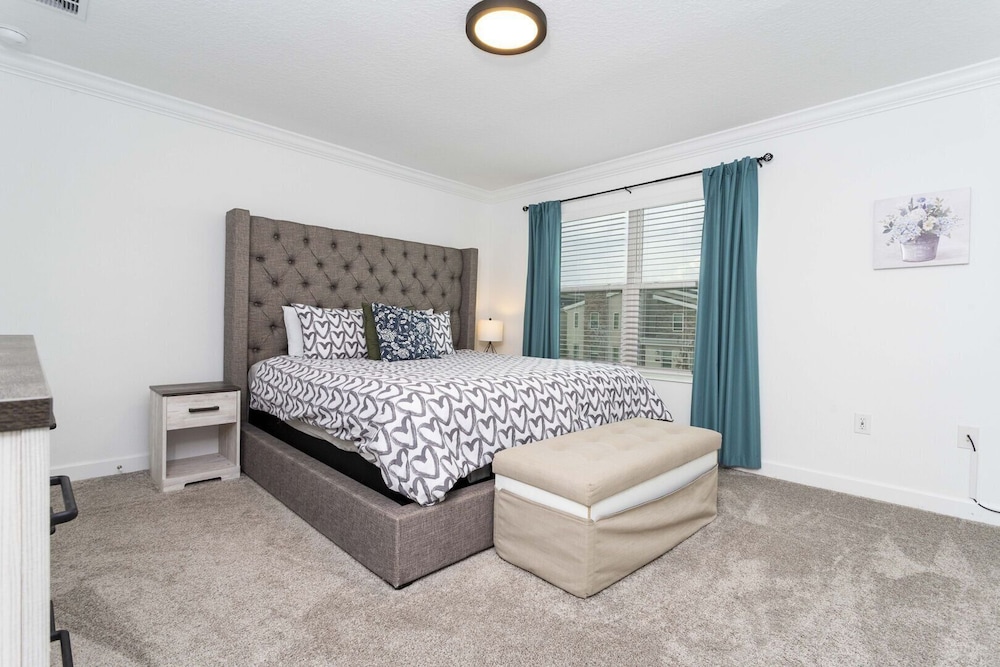 4br/3ba Private Pool Storey Lake Resort Best Location Near Disney!