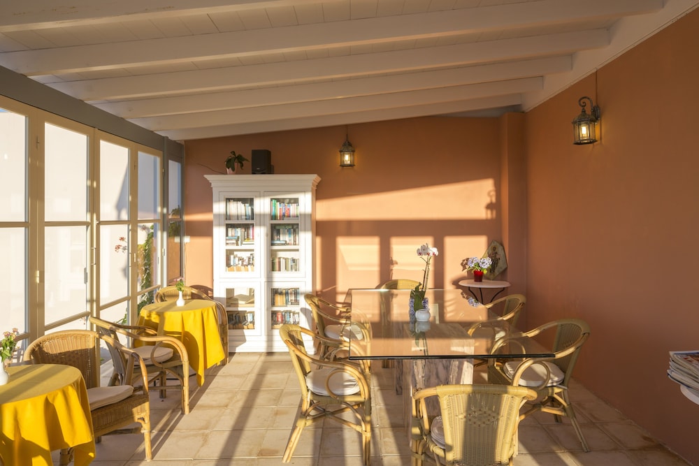 Mira Resort