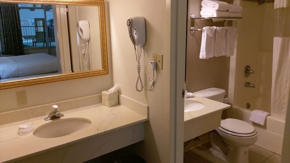 Motel 6 Hastings, NE view 4