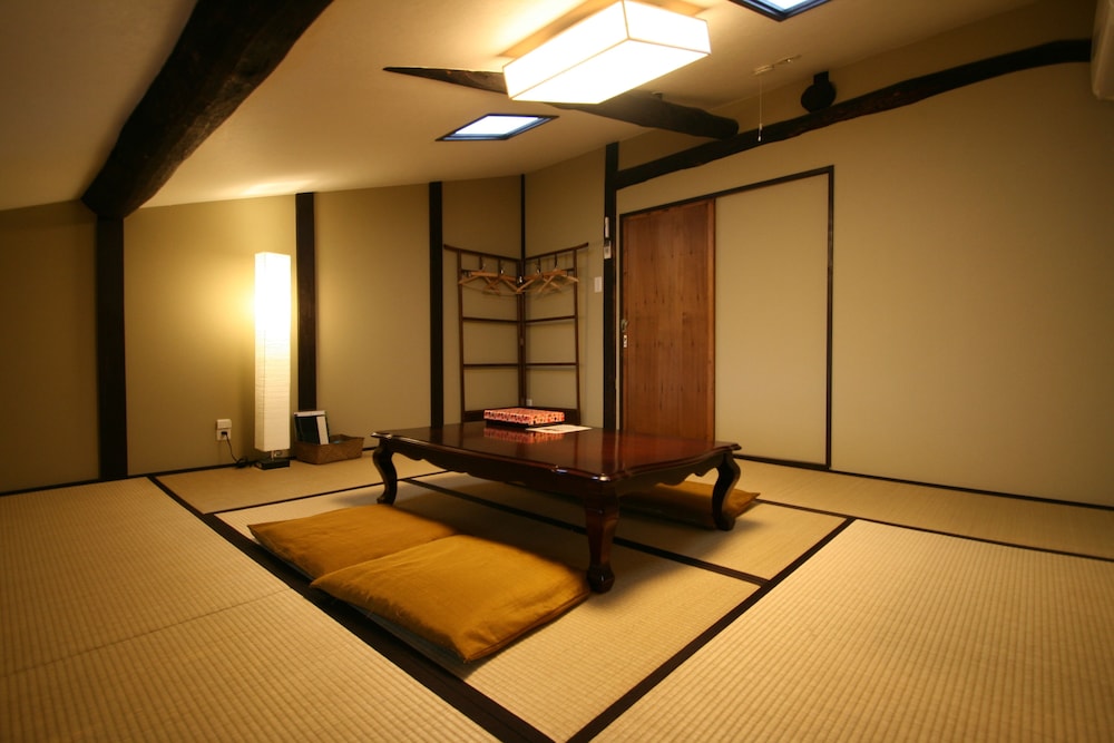 HARUYA Umekoji - Hostel