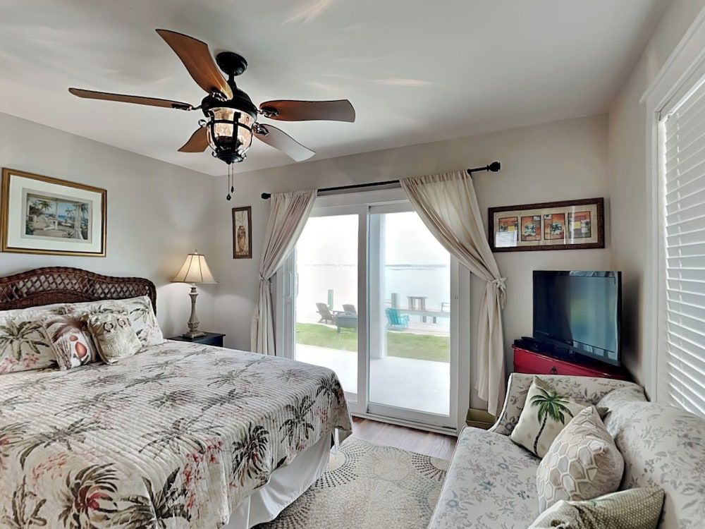 Casa Del Sol by Miss Kitty’s