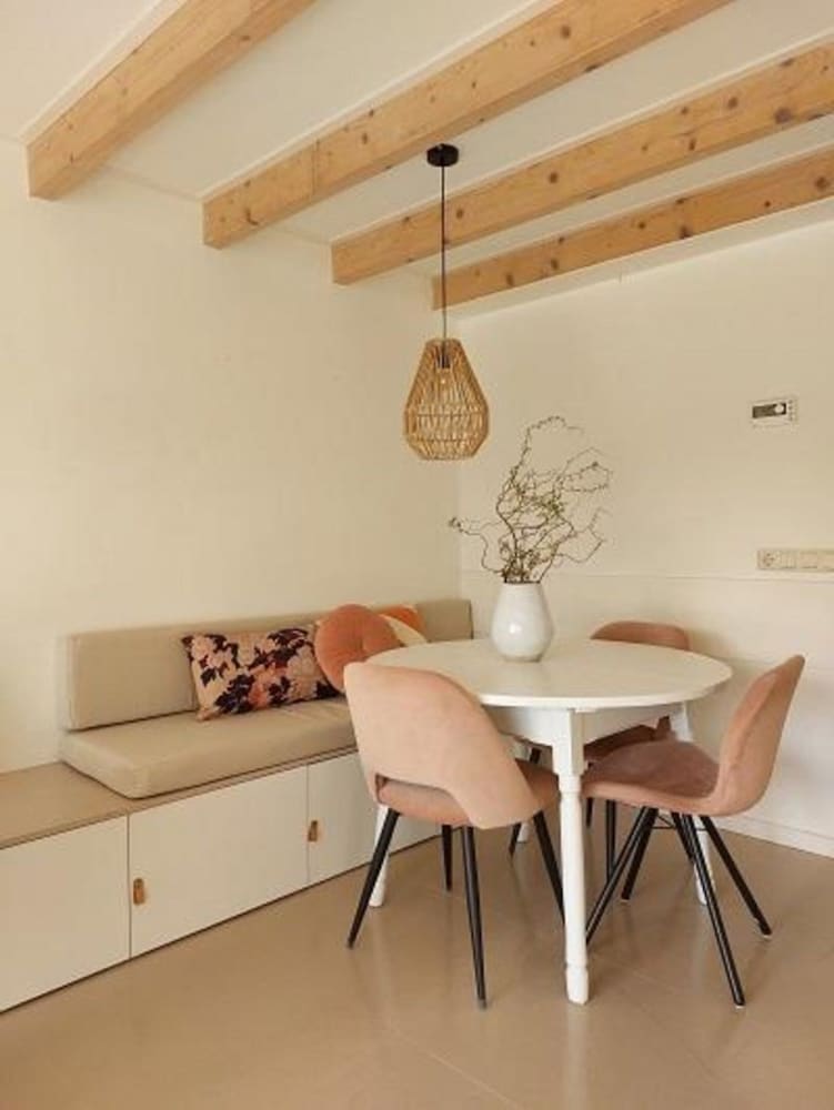 Cosy Furnished Holiday Home