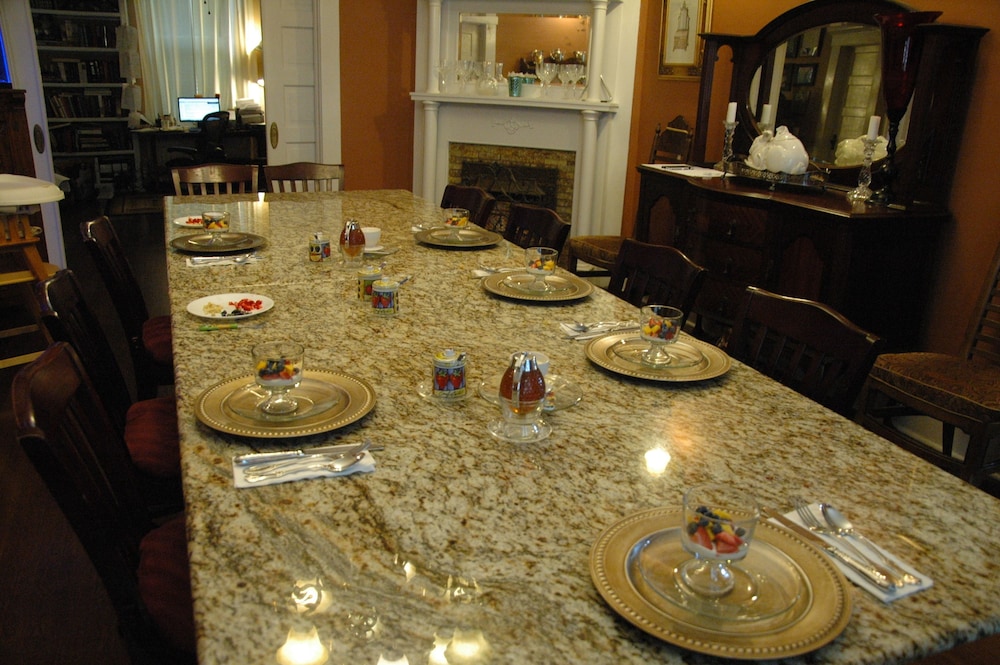 Janssen Park Place B&B