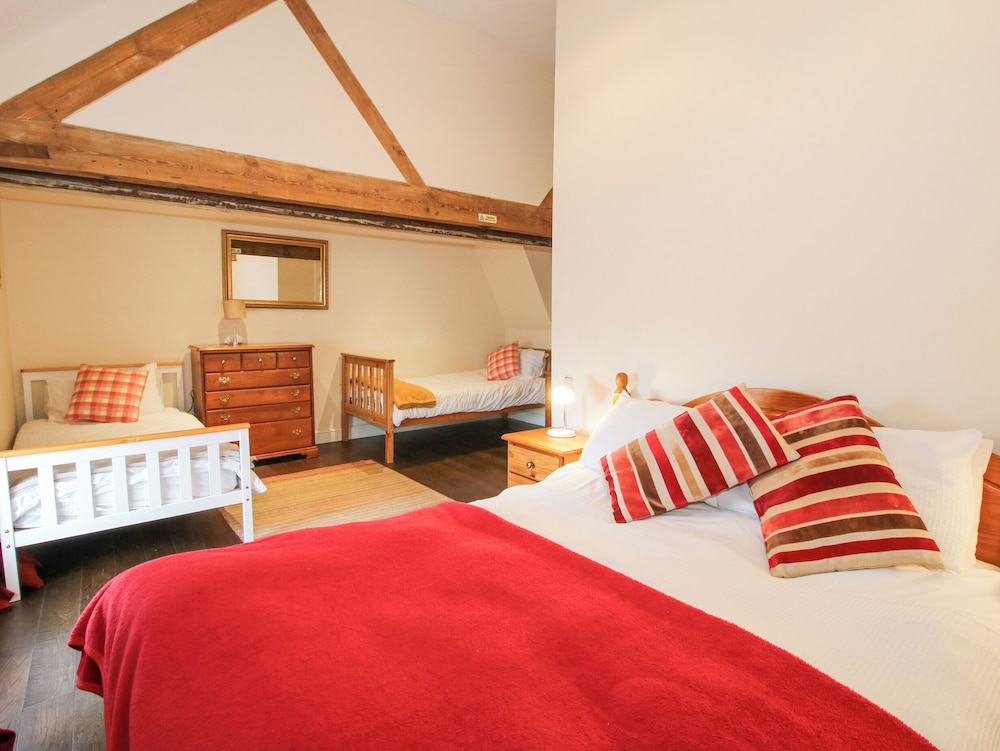 Millstone Cottages - Breidden View