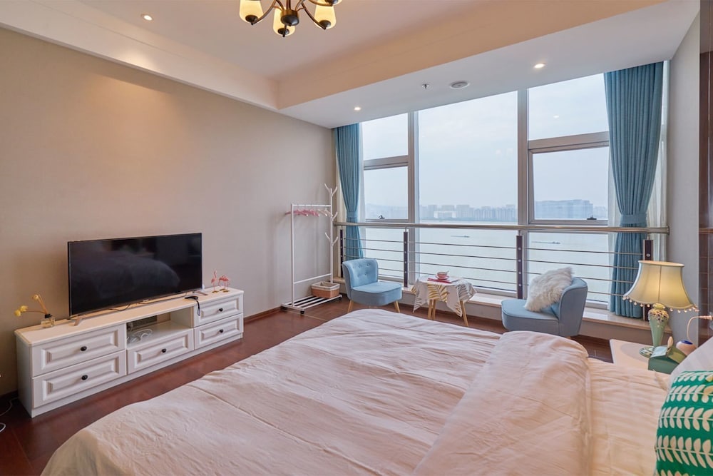 Riverside Apartments