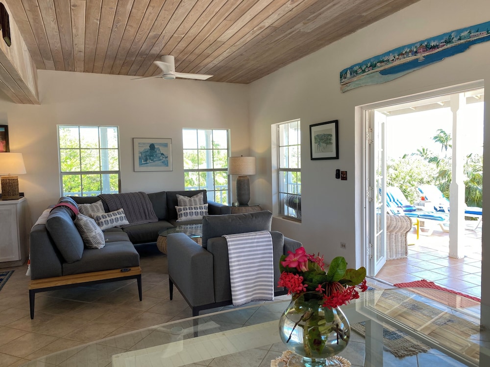 Seaside Serenity: Private Retreat With Ocean Views