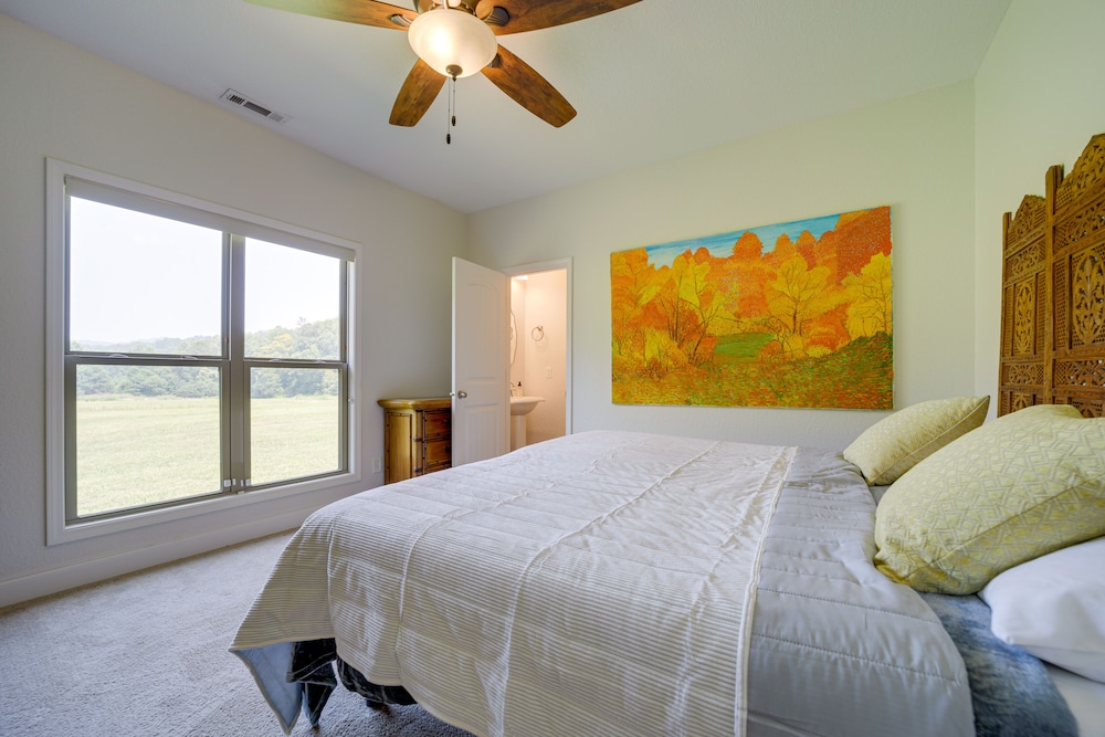 Pet-friendly Franklin Home: Hikes, Mines & More! view 4
