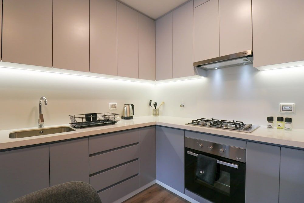 w Brilliant 2BR w Balcony in Miraflores