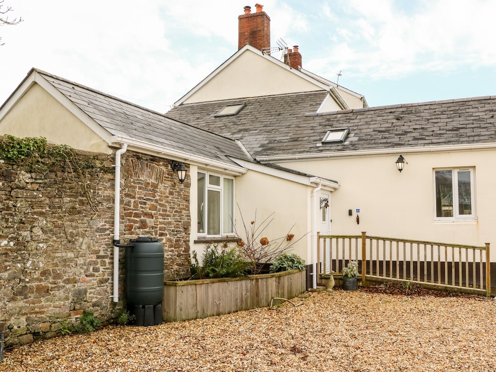 Littleham Court Cottage