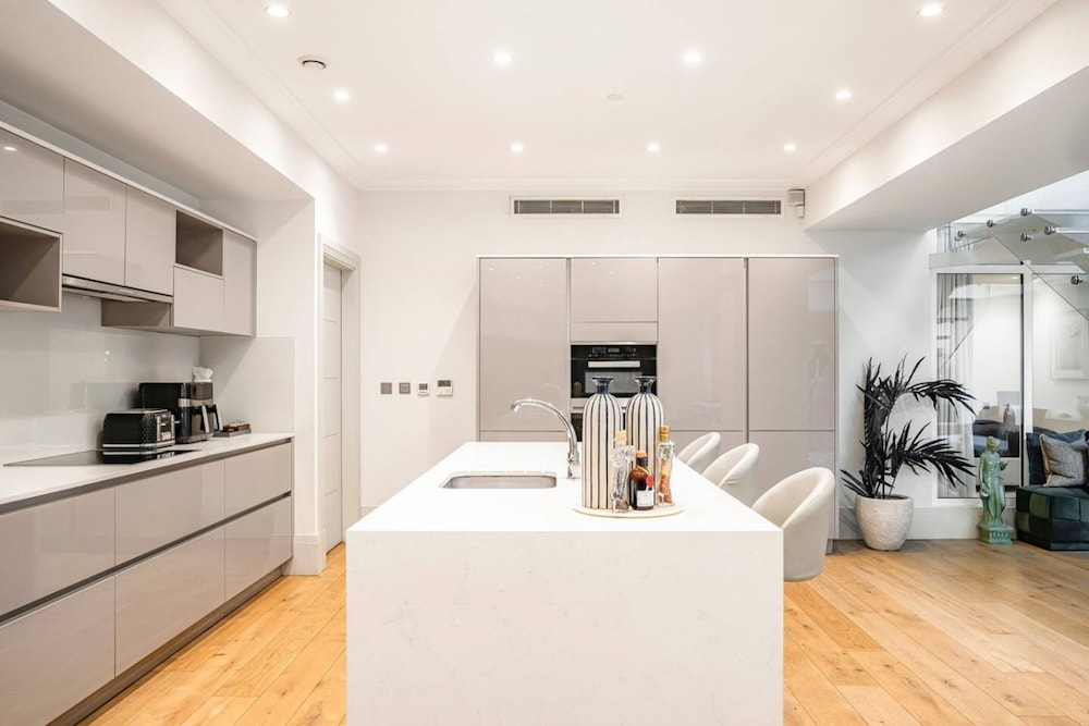 Ultra Luxury Mayfair Home Park Lane Location