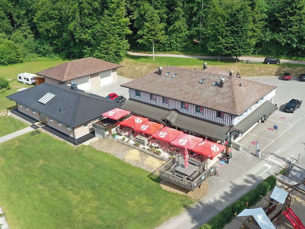 Directly on Lake Wallersee - Cubes - SELF CHECK-IN