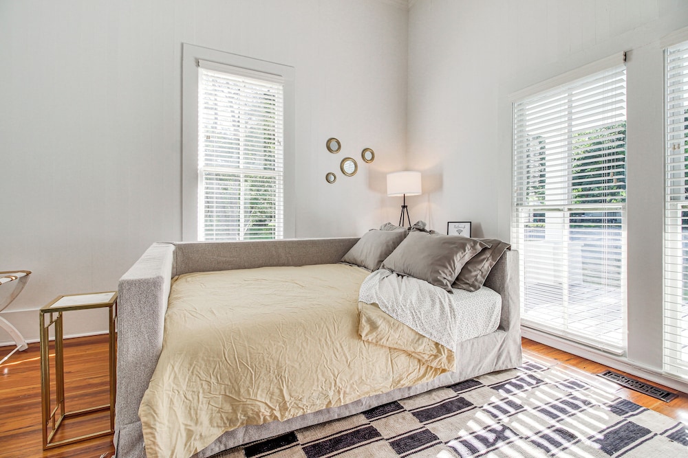 Charming Georgia Cottage ~ 19 Mi to Statesboro! view 5