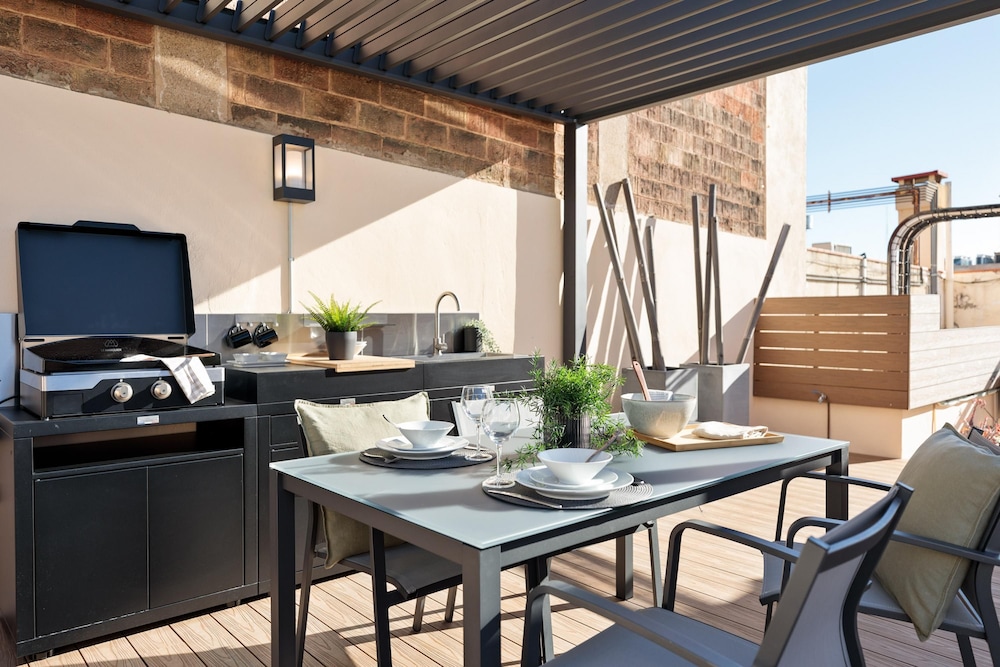 Rambla Paris Attic Apartment