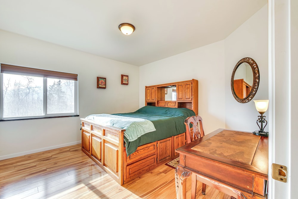 Panoramic Mtn Views: 5-acre Escape in Palmer!