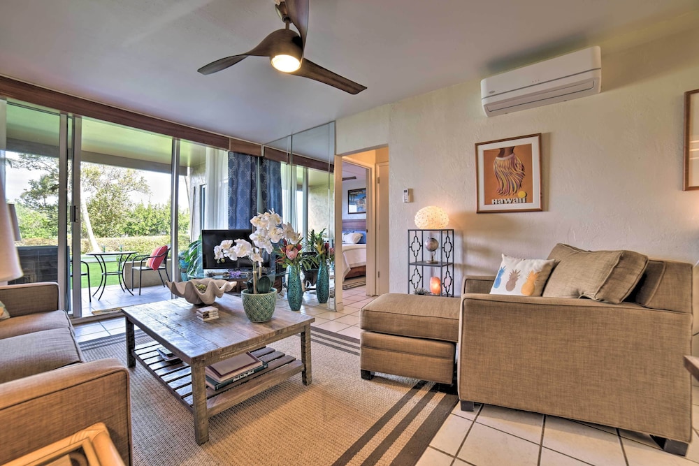 Ocean-view Kihei Condo w/ Lanai: Steps to Beach!