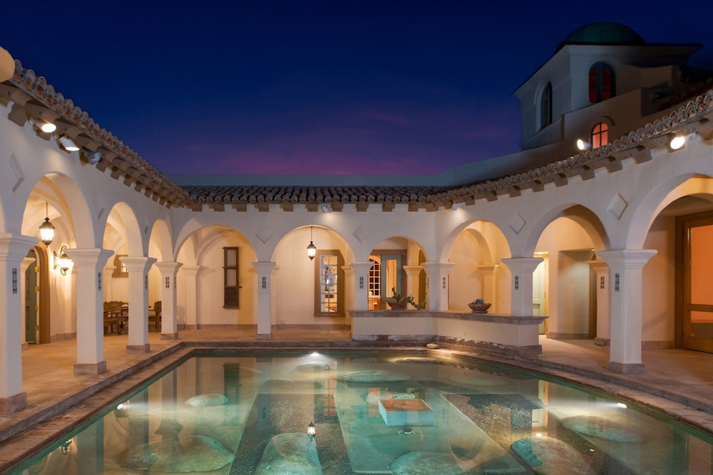 The Pond Estate by Avantstay Maximalist Designer Compound w/ 2 Casitas, Indoor + Outdoor Pools, Tennis Court, & Gorgeous Mountain Views 12k Sqft view 5