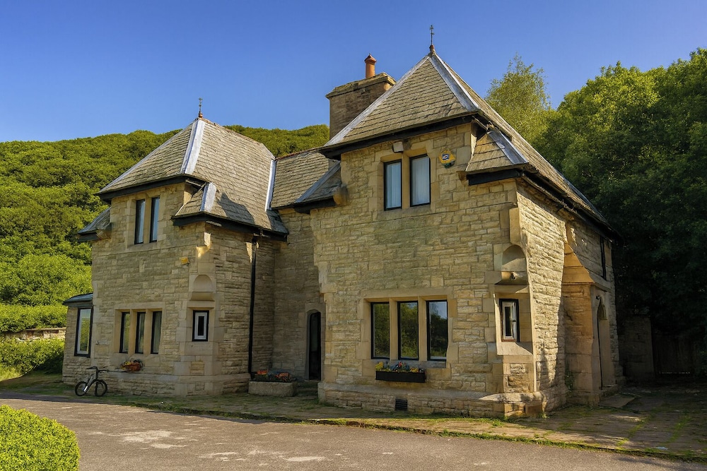 Grange Cottage Retreat in Bolton