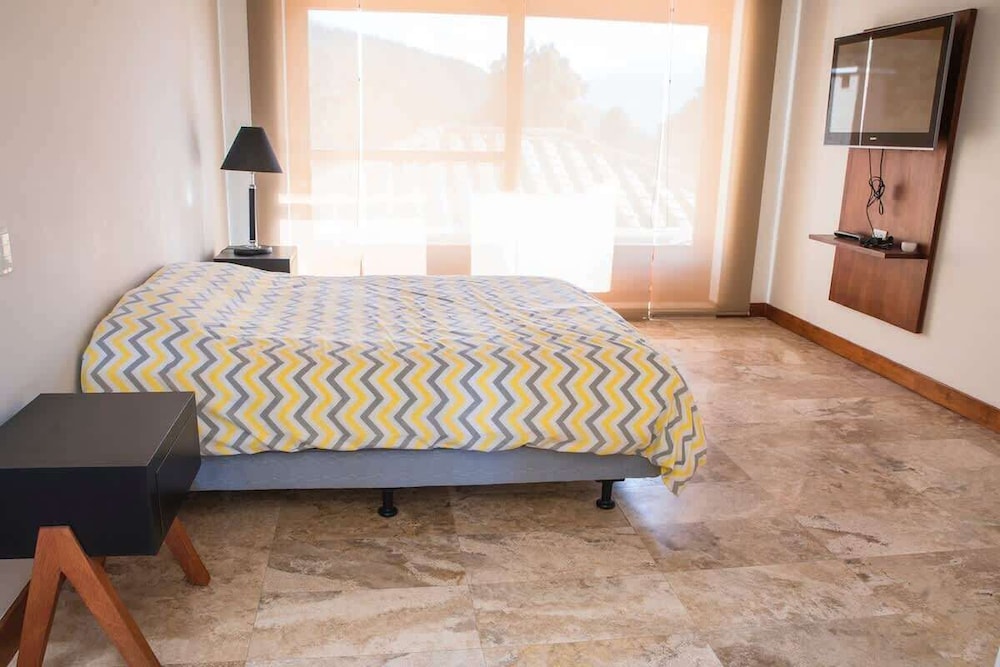 Lujosa Casa Guayllabamba BBQ Jacuzzi Gym Piscina