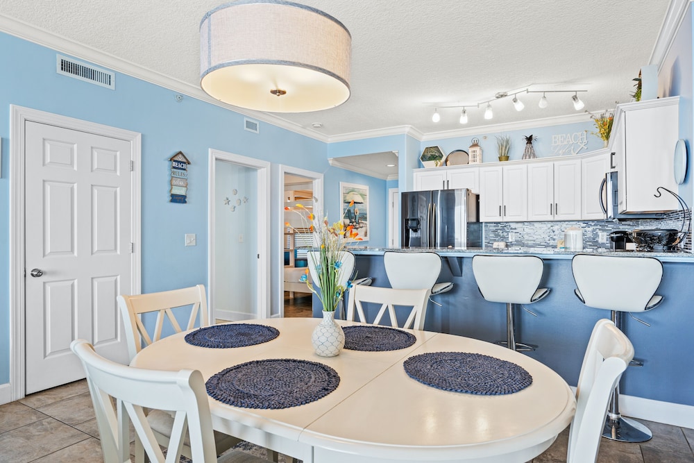 Twin Palms Resort by Panhandle Getaways