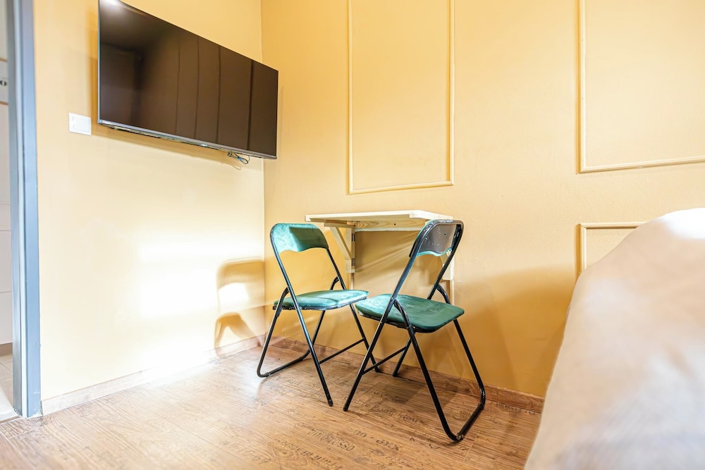 4BR Apt for 10P Walk to Westbahnhof