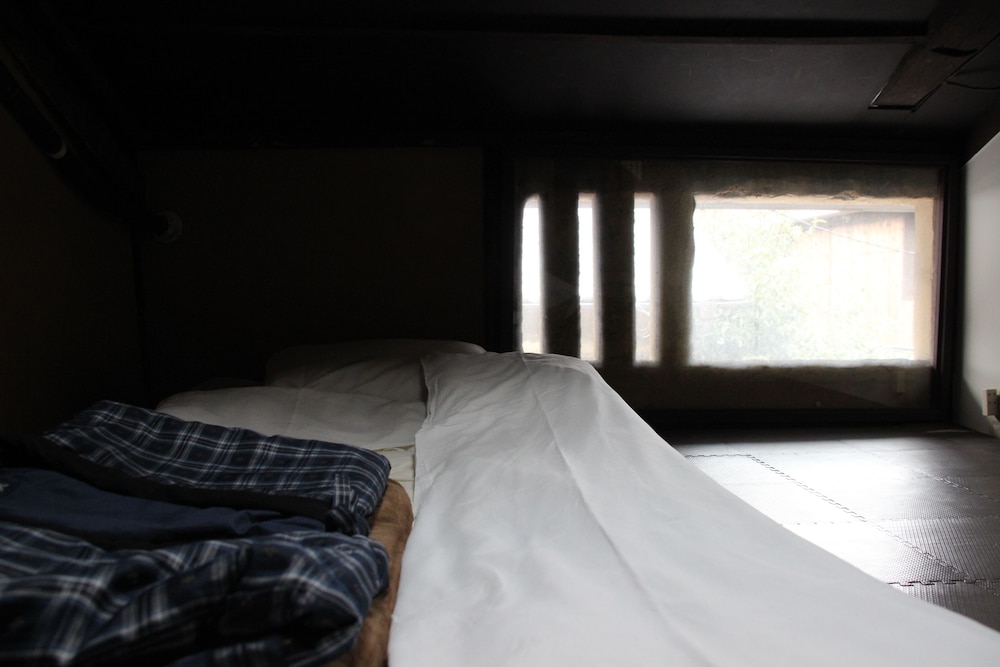 HARUYA Umekoji - Hostel