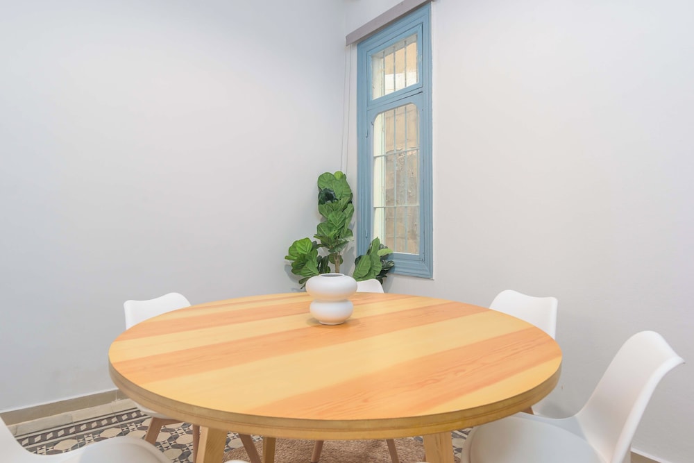 Flame 3-Bedroom Apartment in Mar Mikhael