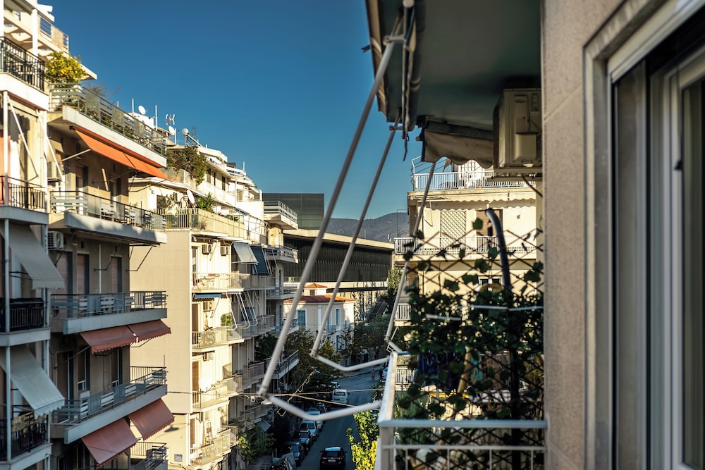 Touching Acropolis Elegant Apartment