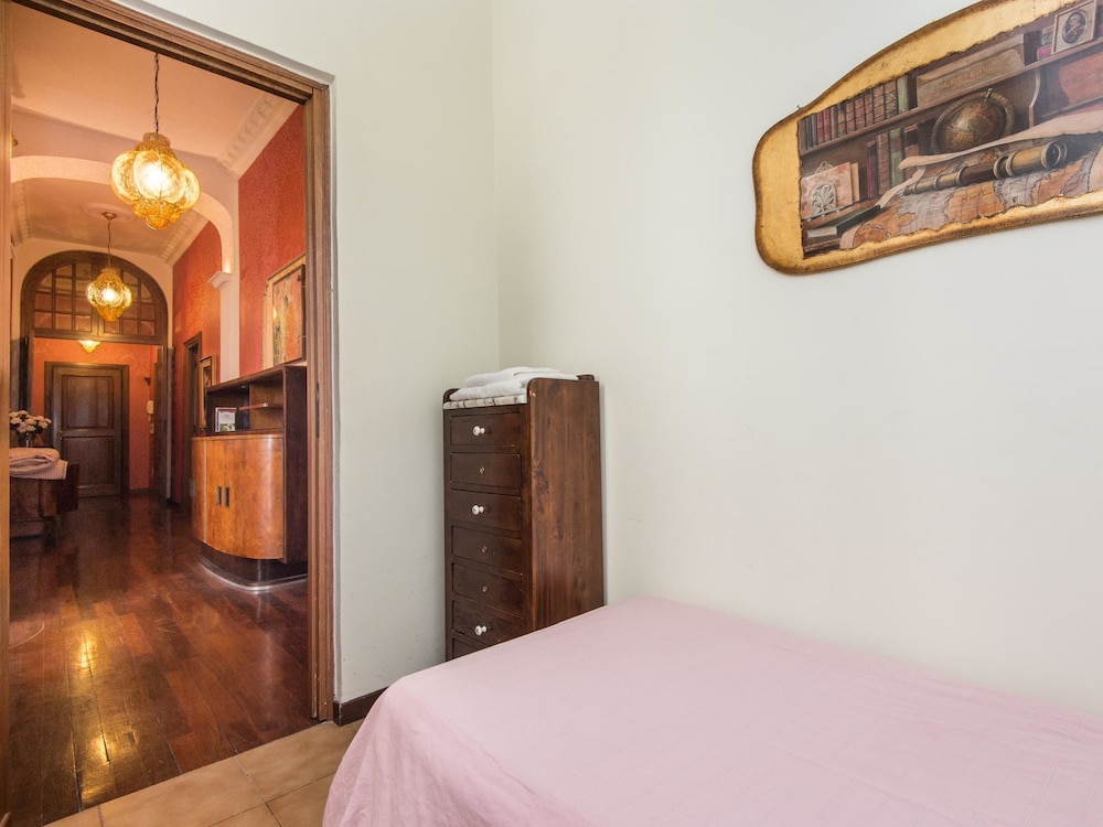 RSH Spanish Steps Luxury Apartment
