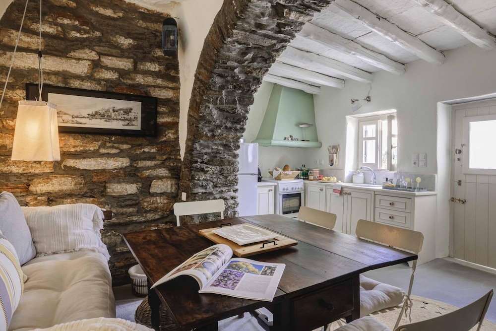 Tinos Experience the House