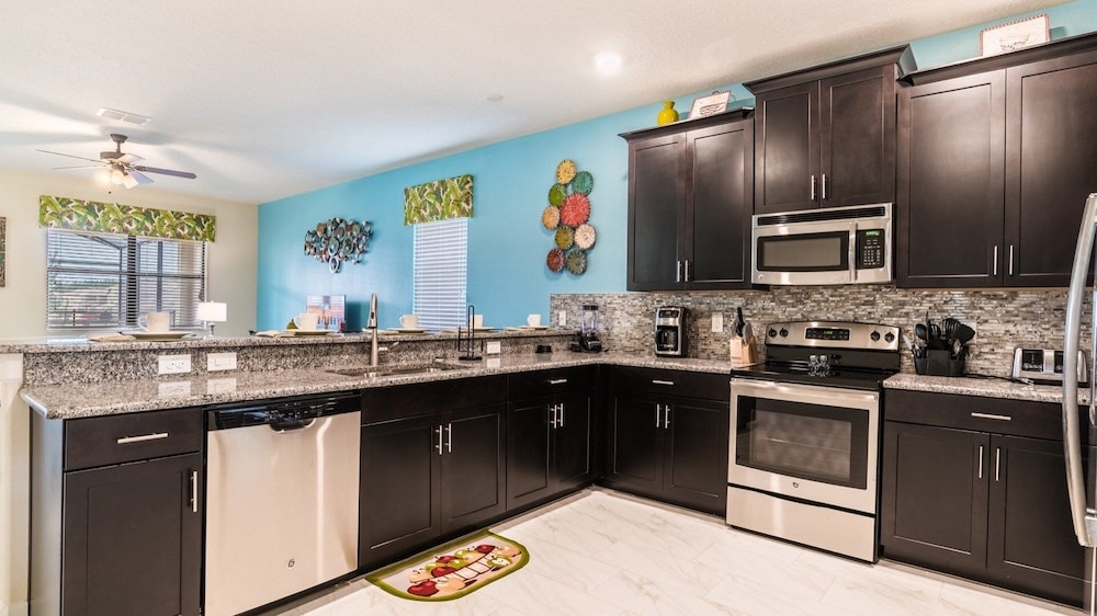Championsgate Resort 8 Bedroom Private Pool Home with Game Room 8 Home