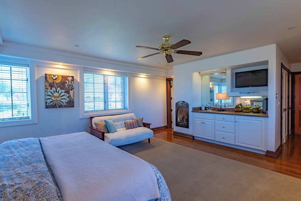 Santellan Inn