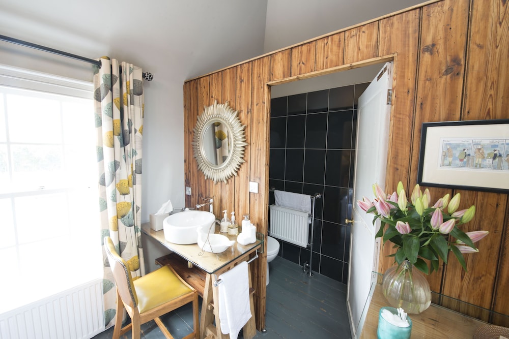The Five Bells Inn Brabourne