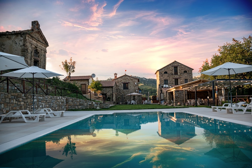 Hotel Le Querce Farmhouse - Image 1