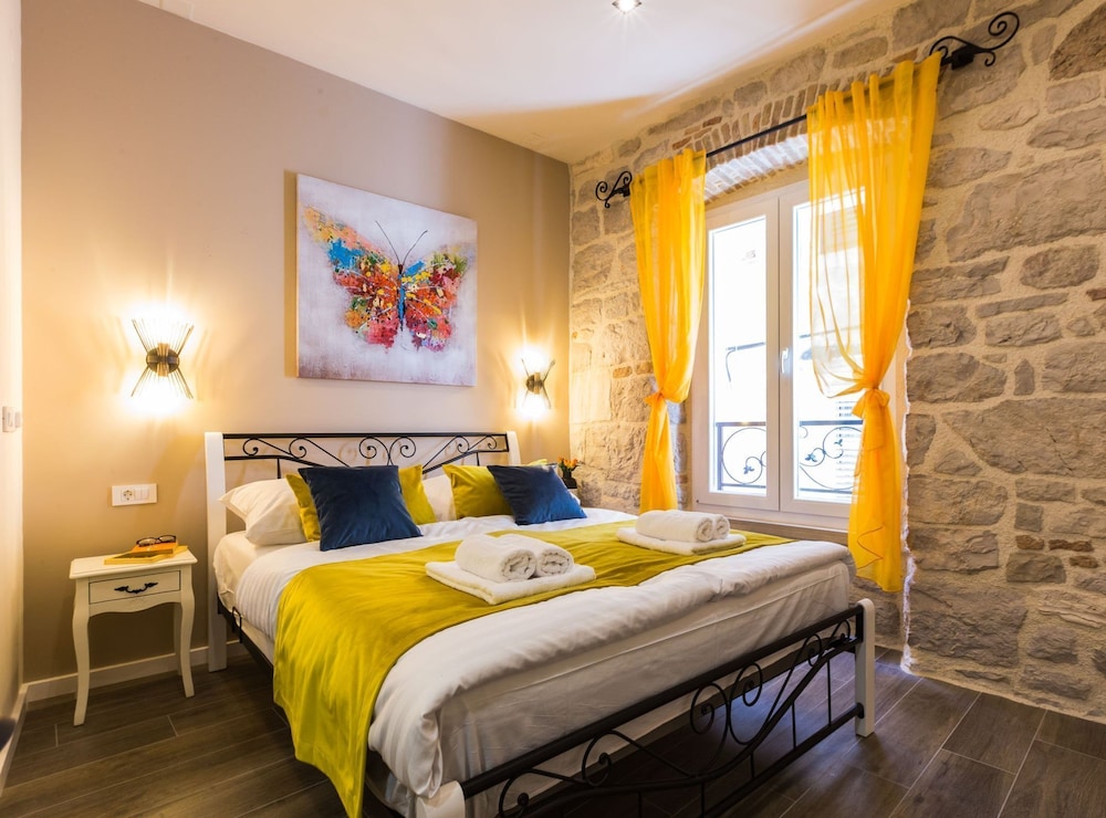 Authentic Stay in the Heart of Zadars Old Town
