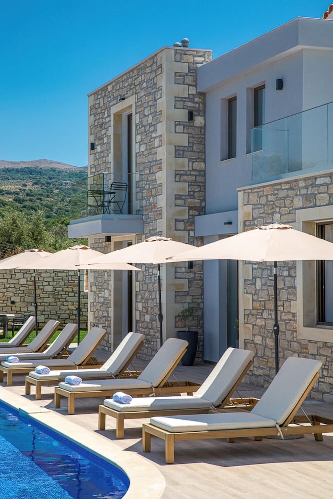 Grand Resort Villa in Eleftherna view 2