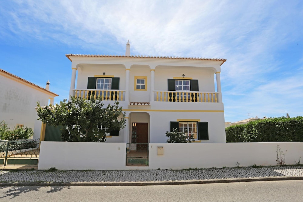 U 01 - Bedroom 1 in Casa Quinta Esta o