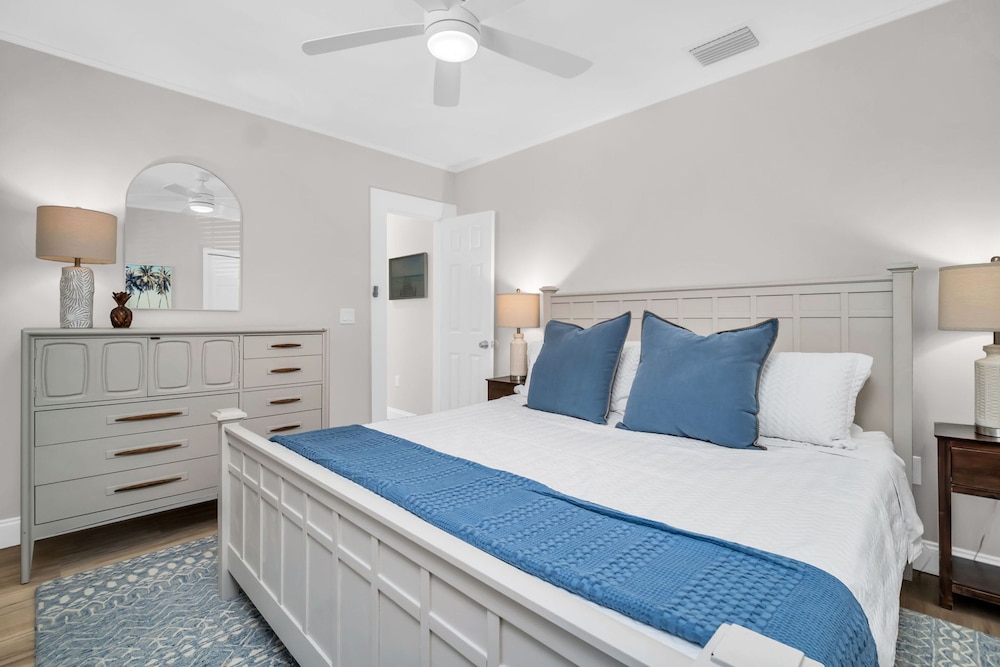 NEW Beach Envy 4BR Pool Spa Steps From Sand