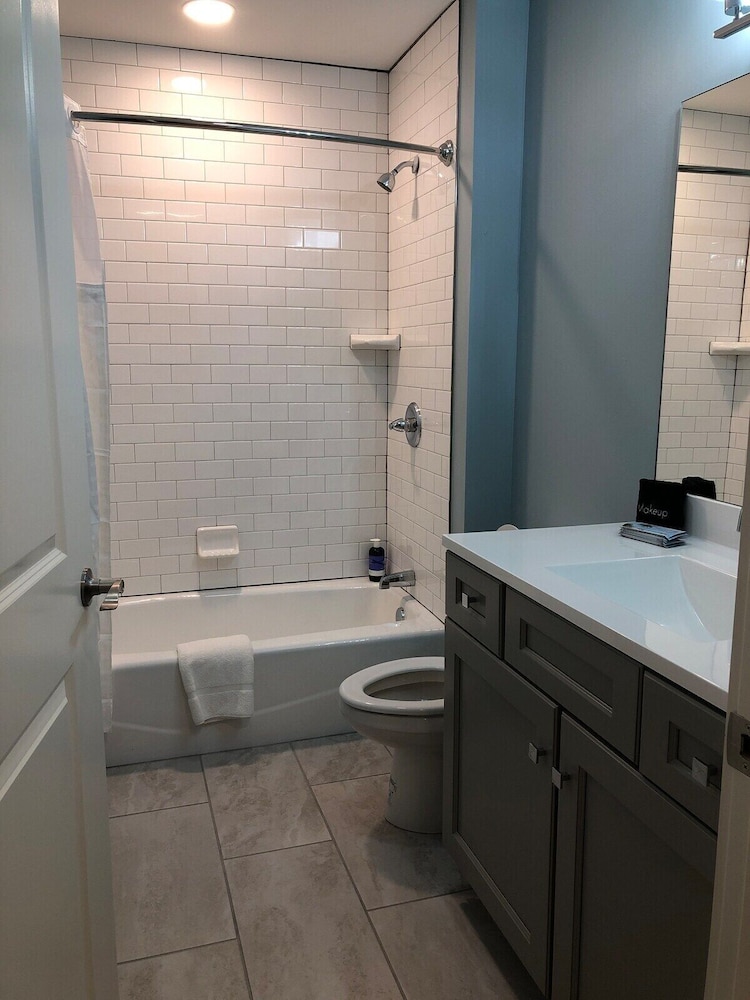 204 New Downtown Living view 4