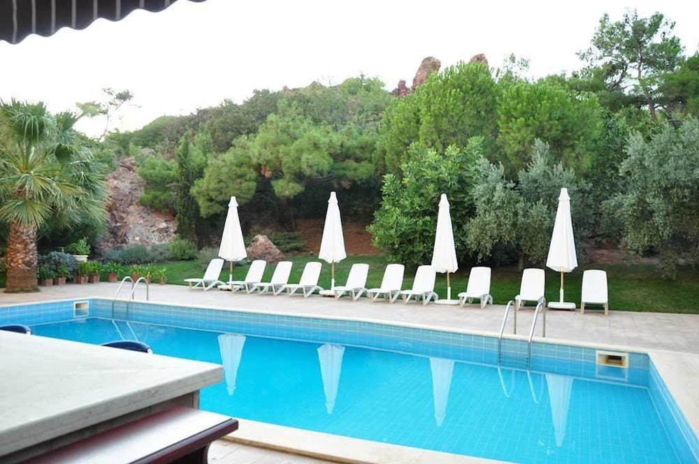 Palm Court Suites - Image 19