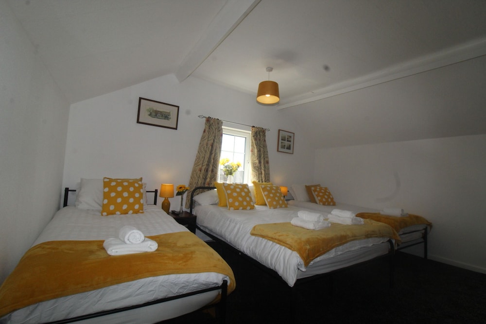 Rotherham Vacations - High Street House - Property Image 11