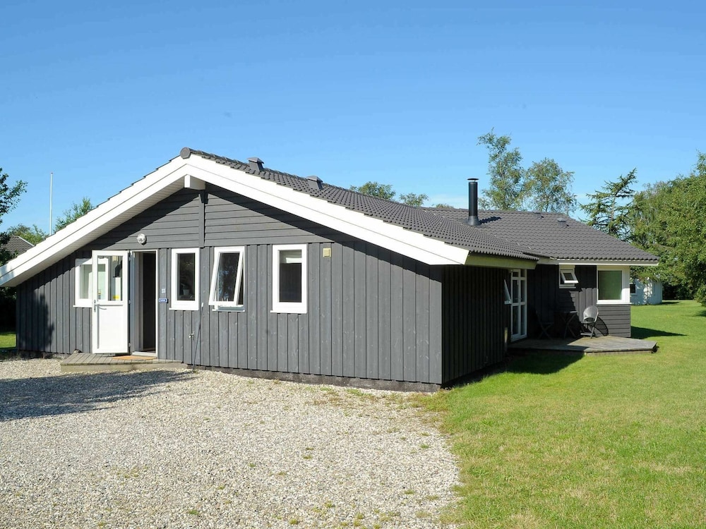 8 Person Holiday Home in Borkop