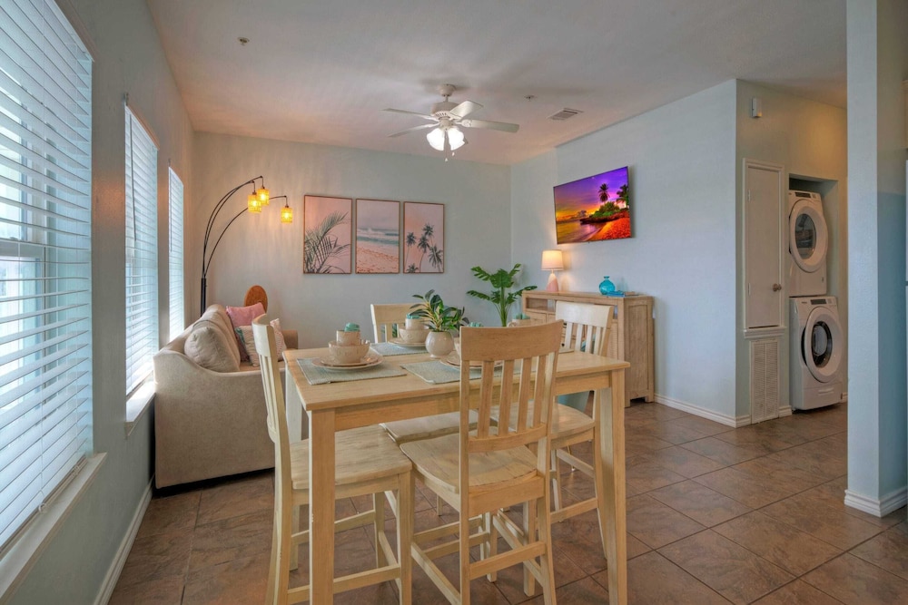 9 Costa Bahia Condos Sleeps 48 + Pool Minutes to the Beach