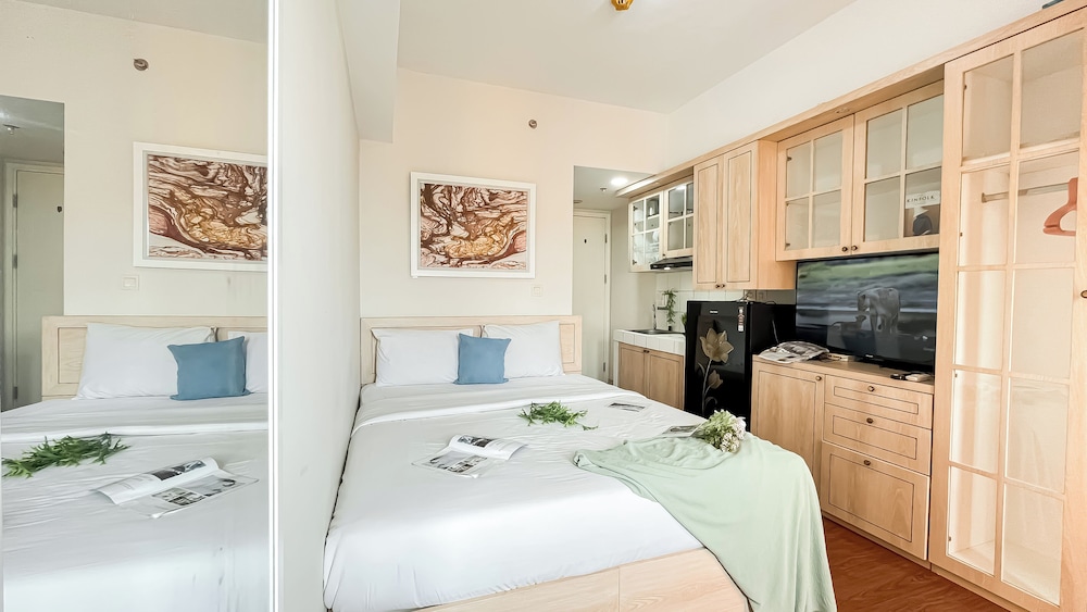 Cozy Studio Apartment Near Binus At Springlake Summarecon Bekasi