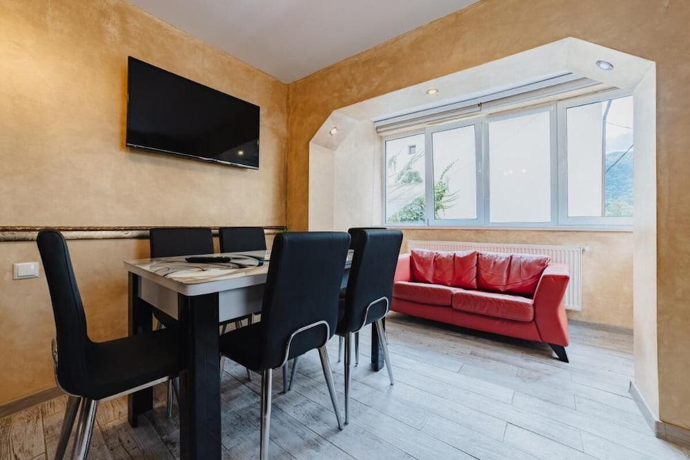 Noua Oasis Bnb Deluxe view 2