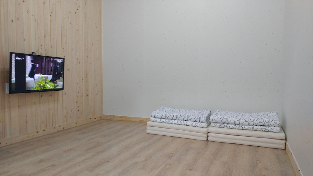 Chowoo Guesthouse