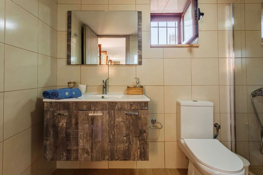 Mani Summer Escape - Spacious Home Fully Equipped