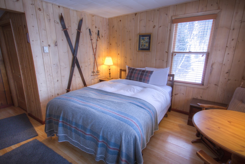 Cascade Lodge