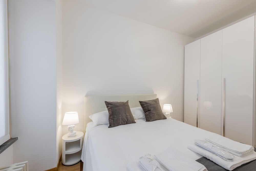 Milan Royal Suites & Luxury Apartments